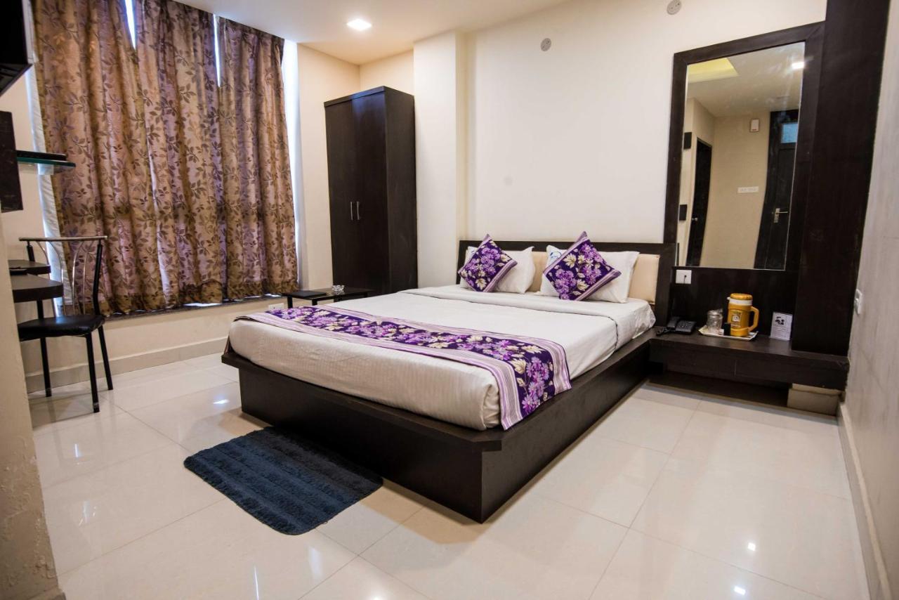 Hotel Mayur Palace 보팔 외부 사진
